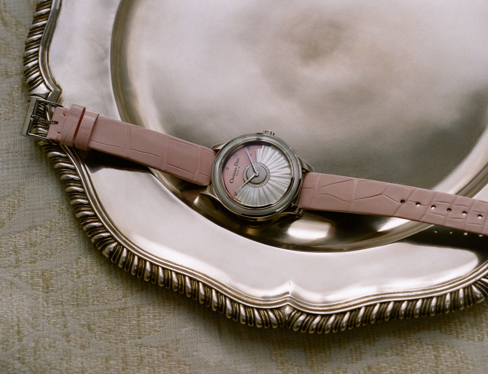 1789566281818058.jpg 260407_ChaumontZaerpour_Dior_Ecommerce_StillLife_HD_1241_08.jpg