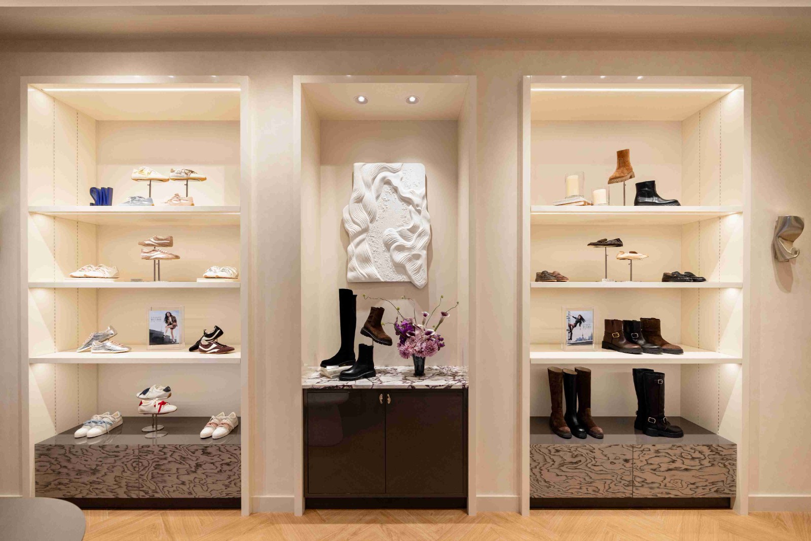 STUART WEITZMAN上海恒隆广场品牌旗舰店-2_副本.jpg